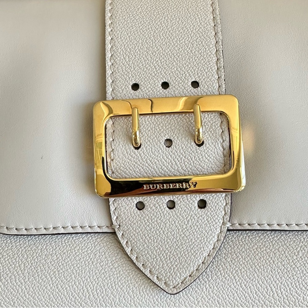 Burberry • Grain Calfskin Small Medley Crossbody • Limestone - Picture 5 of 16
